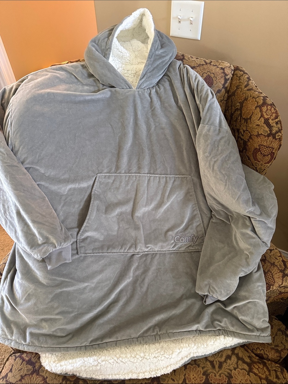 Oversized Sherpa-Lined Hoodie Blanket - Gray